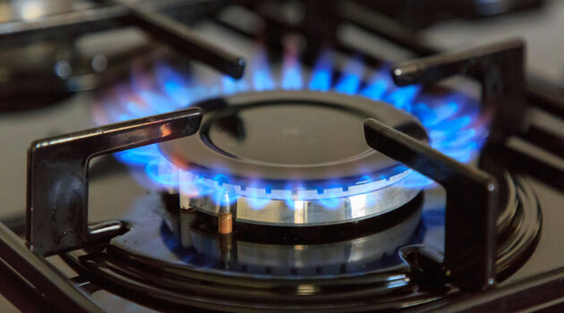 Blue flame from gas stove contains cancer-linked chemical benzene